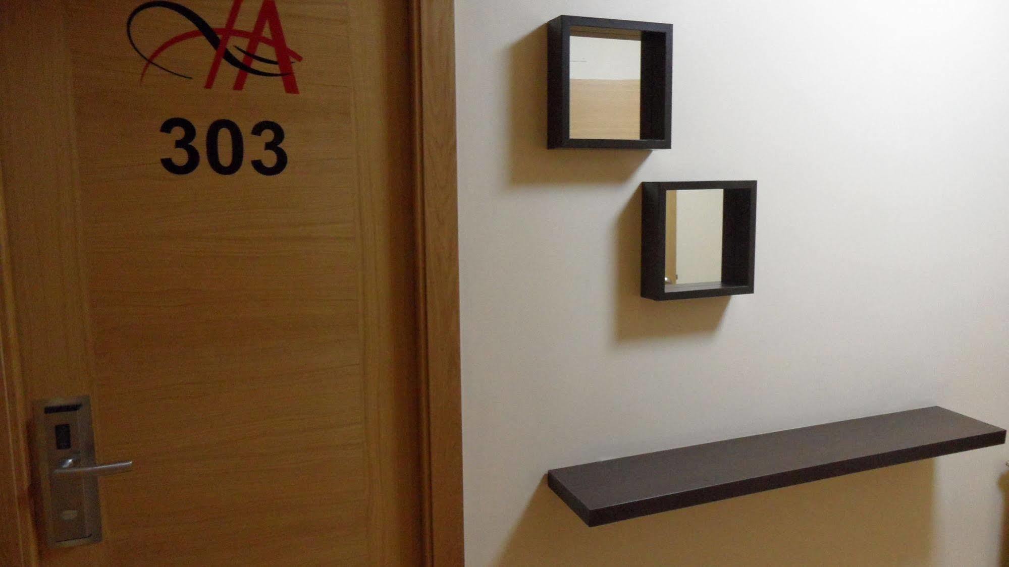 Hotel Avenida ポンテベドラ エクステリア 写真